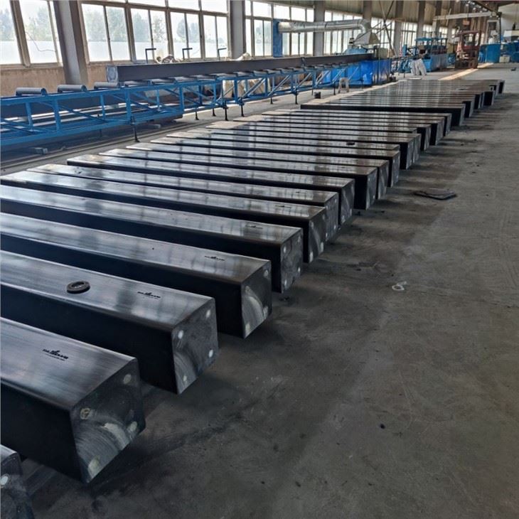 Deniz İskelesi Kare Çamurluk